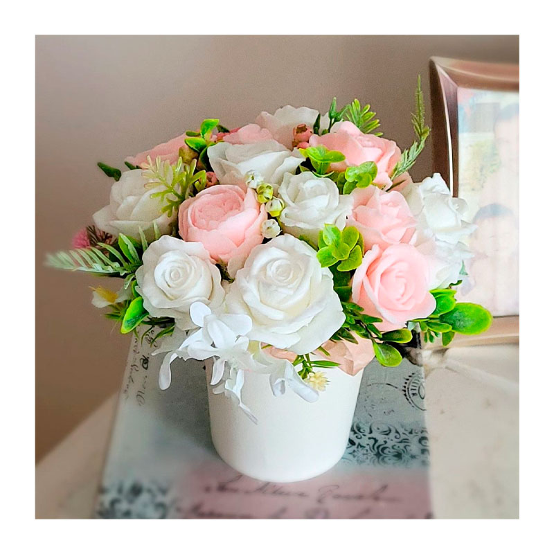 Букет троянд з мила біло-рожевий large popup