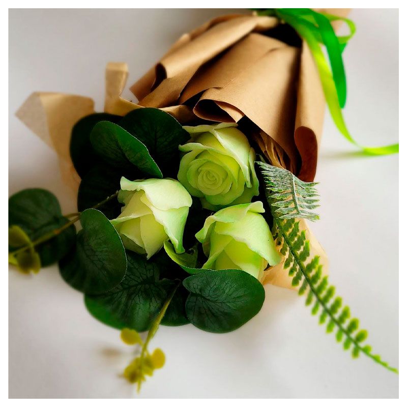 Букет троянд з мила біло-зел.(3 шт.) thumbnail popup