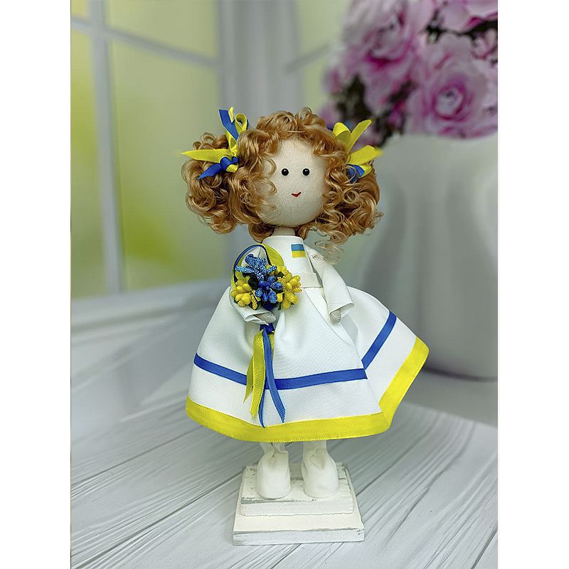Лялька 'Українка' Біло-жовто-блакитна - 164897 thumbnail popup