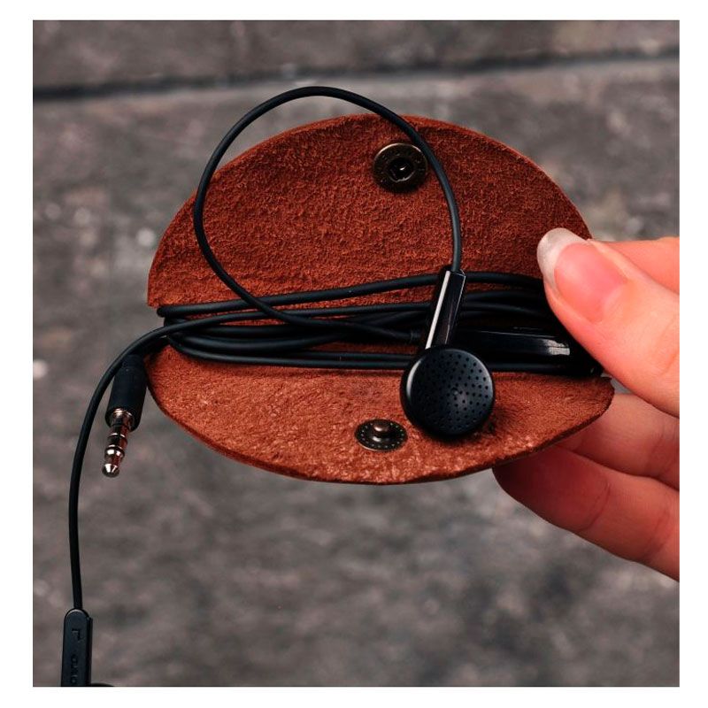 Шкіряний холдер для навушників та проводів світло-коричневий
 thumbnail popup