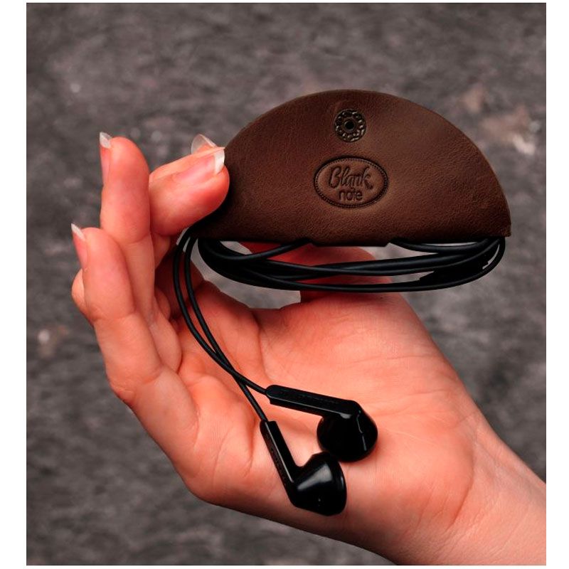 Шкіряний холдер для навушників та проводів темно-коричневий
 thumbnail popup
