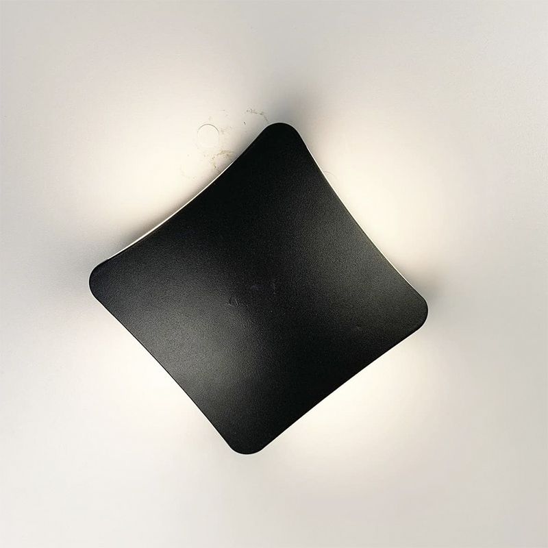 Вуличний світильник LED чорного кольору thumbnail popup